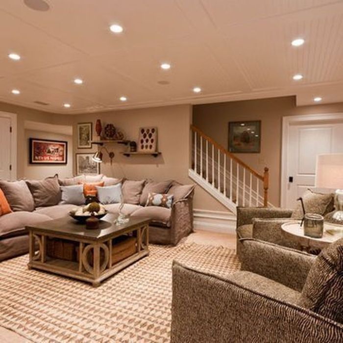 How to decorate basement family room