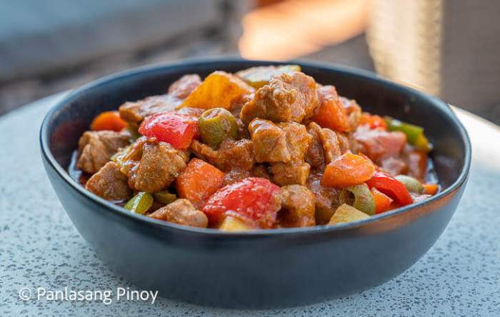 How to Cook Pork Caldereta Pinoy Style – Delicious Filipino Recipe