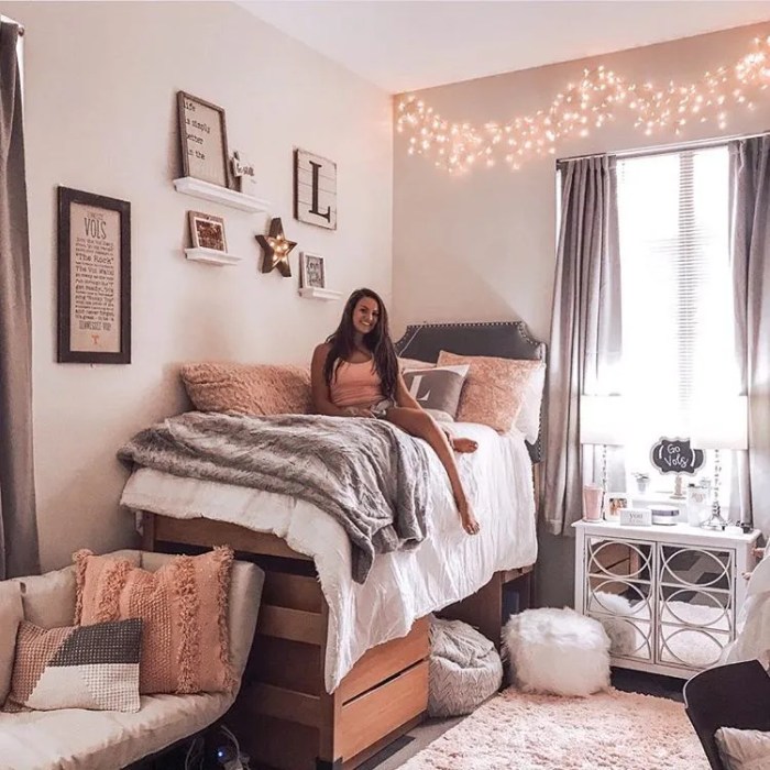 Dorm ideas cute room girls college tiny rooms bedroom girl bed decor bedding article